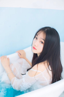 诗中飞舞